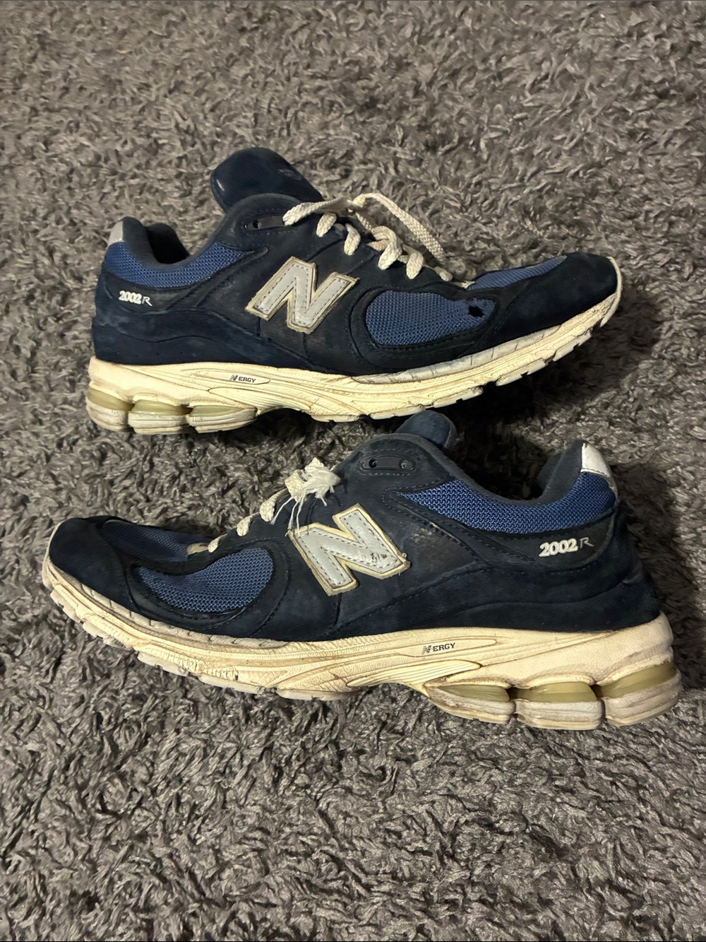 New balance 2002r